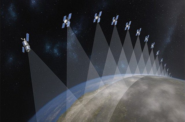 일본, 초소형 위성 군단으로 안보 공백 메운다