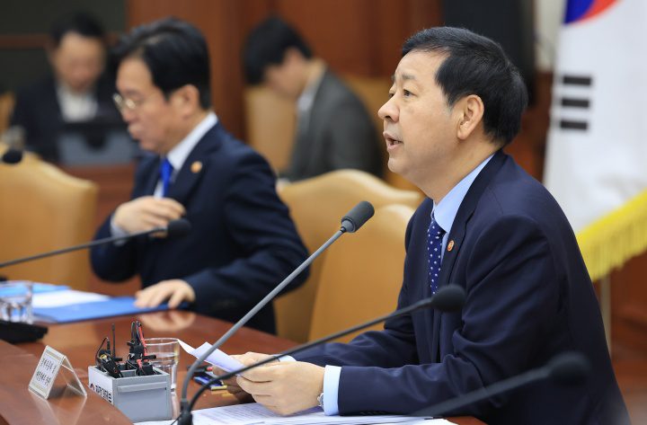 정부, 유가·연금·고용 3대 민생 위기 동시 해결 나선다